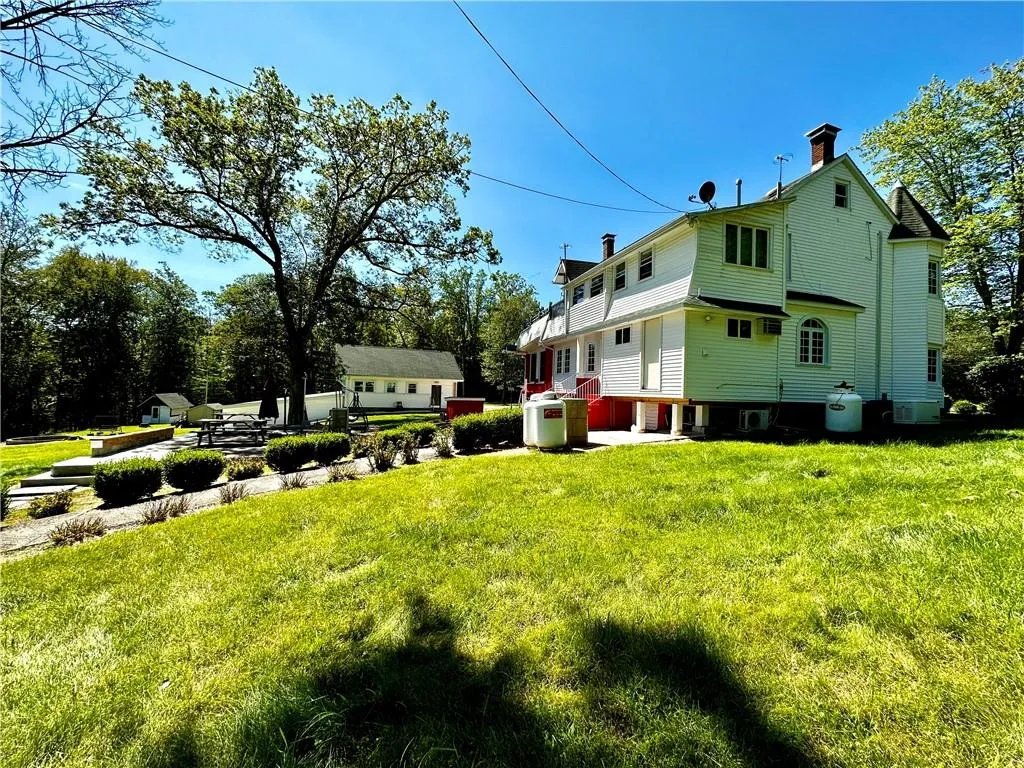 180 Yulan Barryville Road, Highland, NY, 4 Bedrooms Bedrooms, 14 Rooms Rooms,3 BathroomsBathrooms,Residential,For Rent,Yulan Barryville,0,H6265364 180 Yulan Barryville Road, Highland, NY, 4 Bedrooms Bedrooms, 14 Rooms Rooms,3 BathroomsBathrooms,Residential,For Rent,Yulan Barryville,0,H6265364