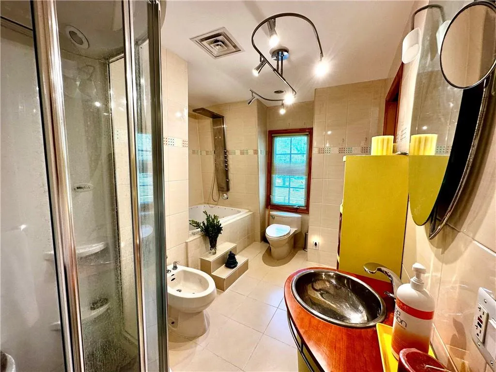 180 Yulan Barryville Road, Highland, NY, 4 Bedrooms Bedrooms, 14 Rooms Rooms,3 BathroomsBathrooms,Residential,For Rent,Yulan Barryville,0,H6265364 180 Yulan Barryville Road, Highland, NY, 4 Bedrooms Bedrooms, 14 Rooms Rooms,3 BathroomsBathrooms,Residential,For Rent,Yulan Barryville,0,H6265364