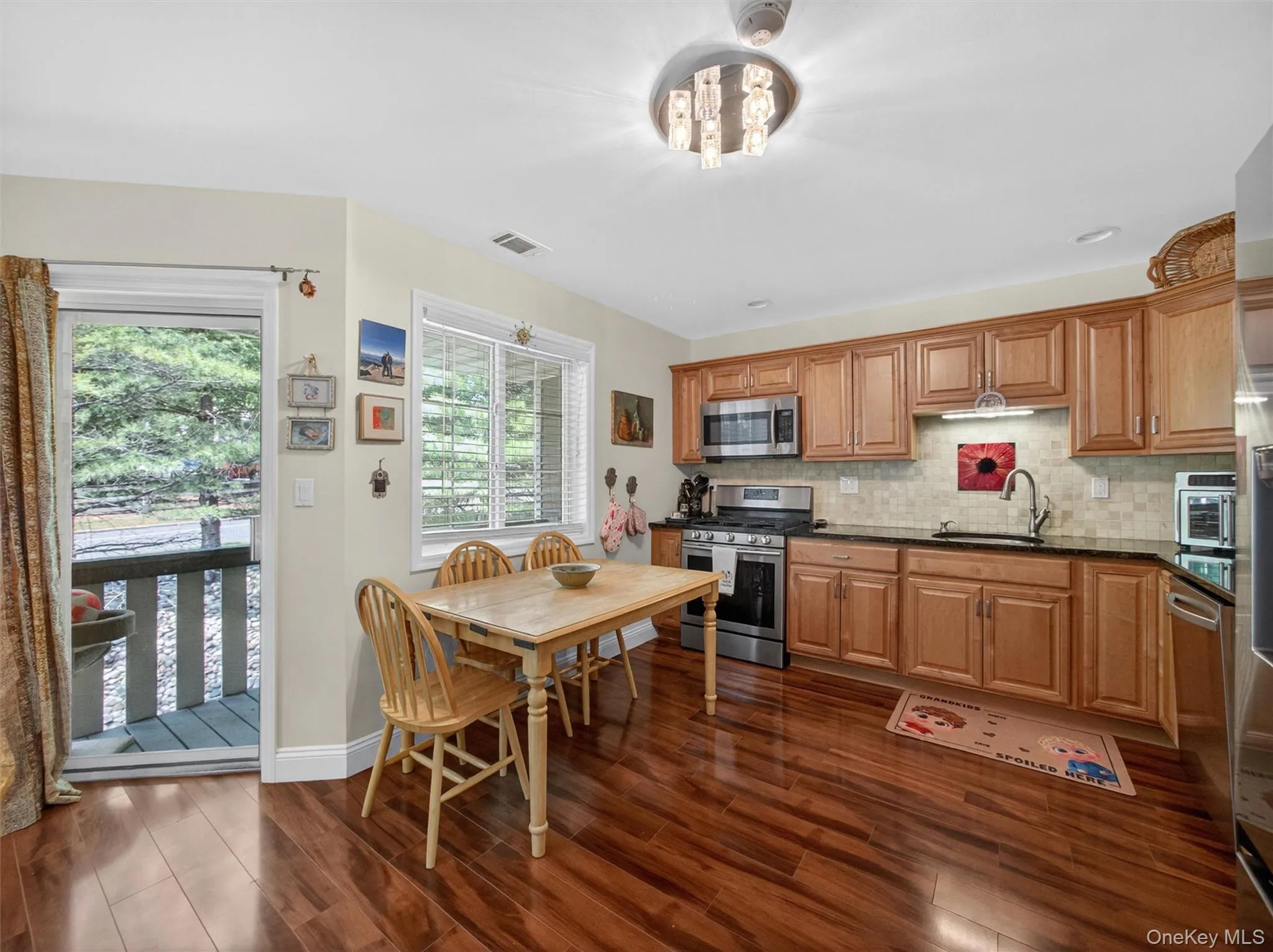 198 Eagle Ridge Way, Clarkstown, NY, 2 Bedrooms Bedrooms, 6 Rooms Rooms,3 BathroomsBathrooms,Residential,For Rent,Eagle Ridge,0,H6265541 198 Eagle Ridge Way, Clarkstown, NY, 2 Bedrooms Bedrooms, 6 Rooms Rooms,3 BathroomsBathrooms,Residential,For Rent,Eagle Ridge,0,H6265541