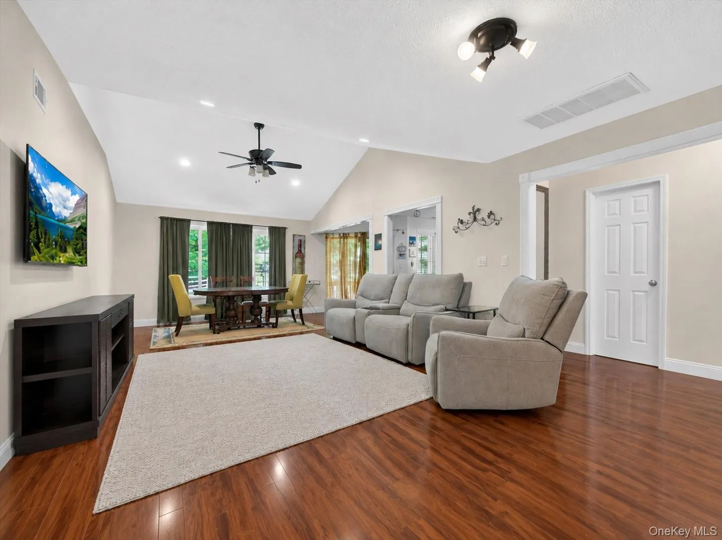 198 Eagle Ridge Way, Clarkstown, NY, 2 Bedrooms Bedrooms, 6 Rooms Rooms,3 BathroomsBathrooms,Residential,For Rent,Eagle Ridge,0,H6265541 198 Eagle Ridge Way, Clarkstown, NY, 2 Bedrooms Bedrooms, 6 Rooms Rooms,3 BathroomsBathrooms,Residential,For Rent,Eagle Ridge,0,H6265541