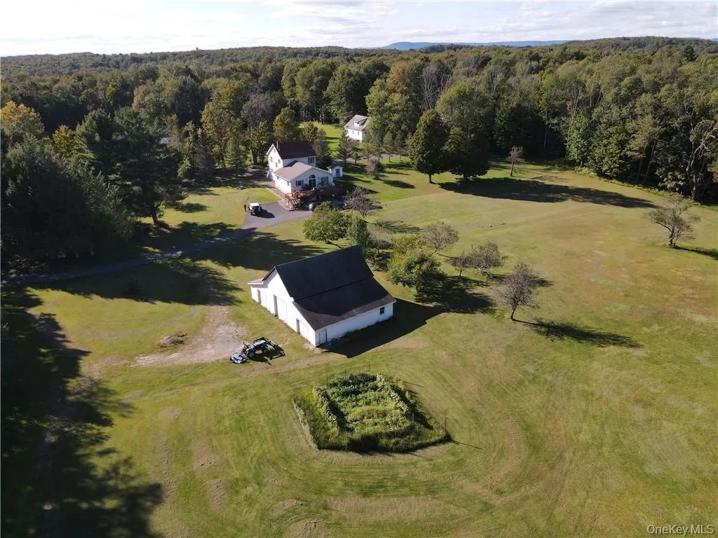 114 Levine Road, Thompson, NY, 5 Bedrooms Bedrooms, 9 Rooms Rooms,3 BathroomsBathrooms,Residential,For Rent,Levine,0,H6268741 114 Levine Road, Thompson, NY, 5 Bedrooms Bedrooms, 9 Rooms Rooms,3 BathroomsBathrooms,Residential,For Rent,Levine,0,H6268741