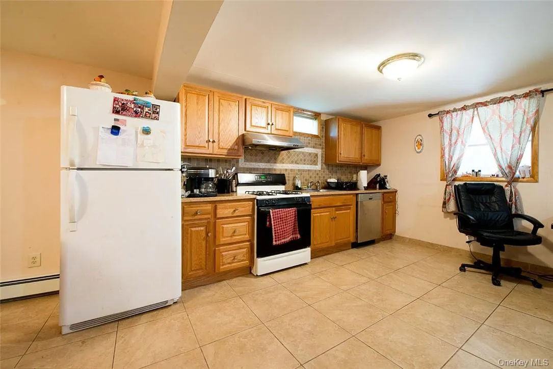 114 Levine Road, Thompson, NY, 5 Bedrooms Bedrooms, 9 Rooms Rooms,3 BathroomsBathrooms,Residential,For Rent,Levine,0,H6268741 114 Levine Road, Thompson, NY, 5 Bedrooms Bedrooms, 9 Rooms Rooms,3 BathroomsBathrooms,Residential,For Rent,Levine,0,H6268741
