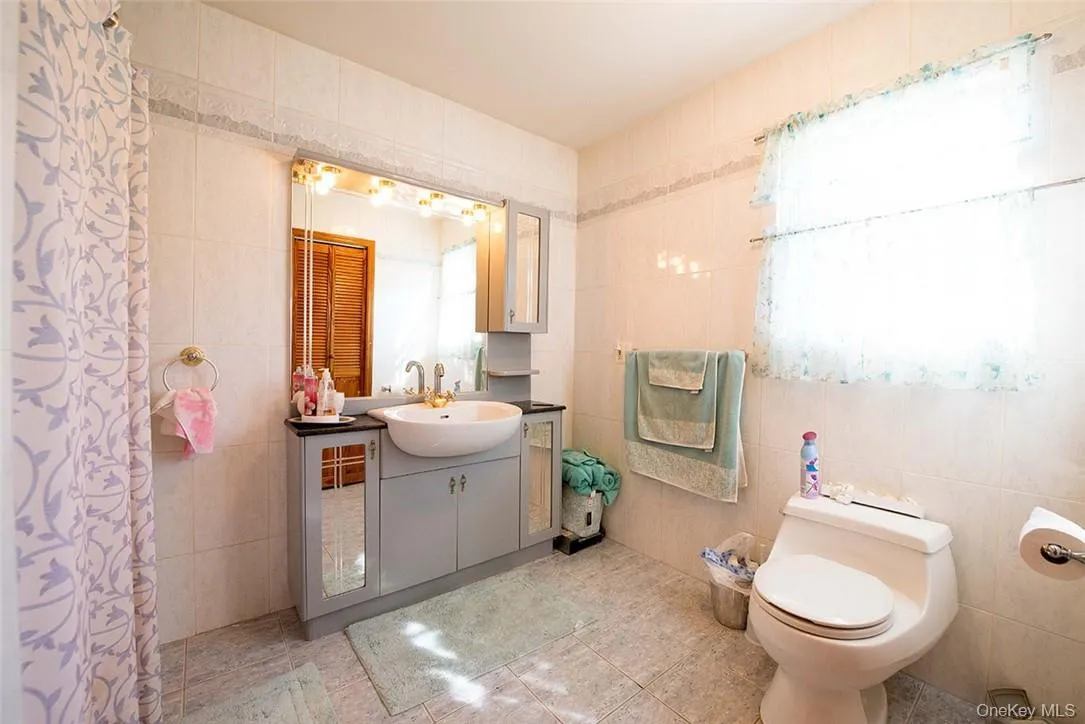 114 Levine Road, Thompson, NY, 5 Bedrooms Bedrooms, 9 Rooms Rooms,3 BathroomsBathrooms,Residential,For Rent,Levine,0,H6268741 114 Levine Road, Thompson, NY, 5 Bedrooms Bedrooms, 9 Rooms Rooms,3 BathroomsBathrooms,Residential,For Rent,Levine,0,H6268741