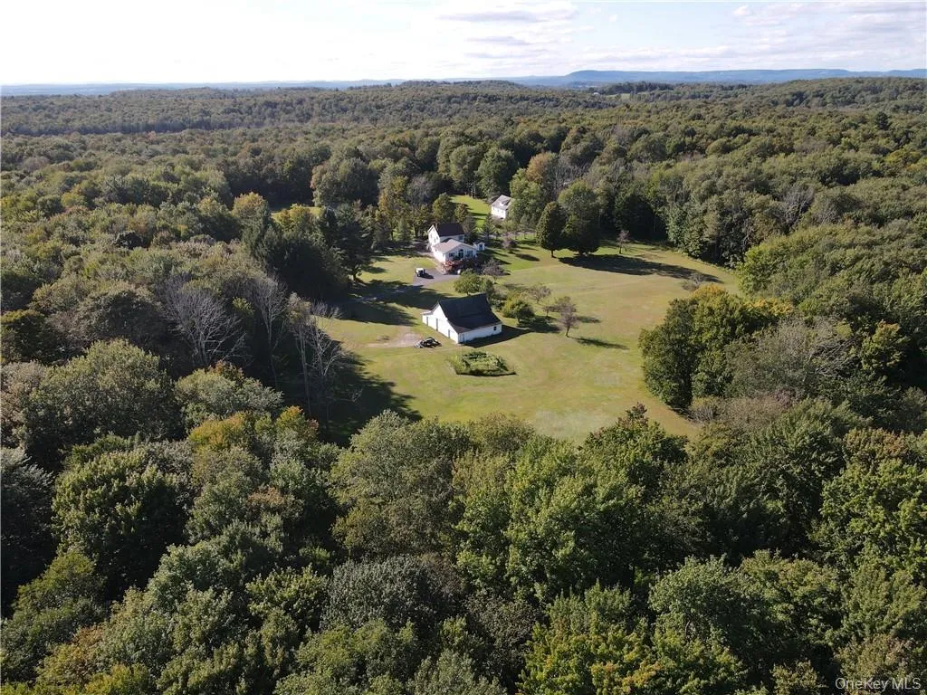 114 Levine Road, Thompson, NY, 5 Bedrooms Bedrooms, 9 Rooms Rooms,3 BathroomsBathrooms,Residential,For Rent,Levine,0,H6268741 114 Levine Road, Thompson, NY, 5 Bedrooms Bedrooms, 9 Rooms Rooms,3 BathroomsBathrooms,Residential,For Rent,Levine,0,H6268741