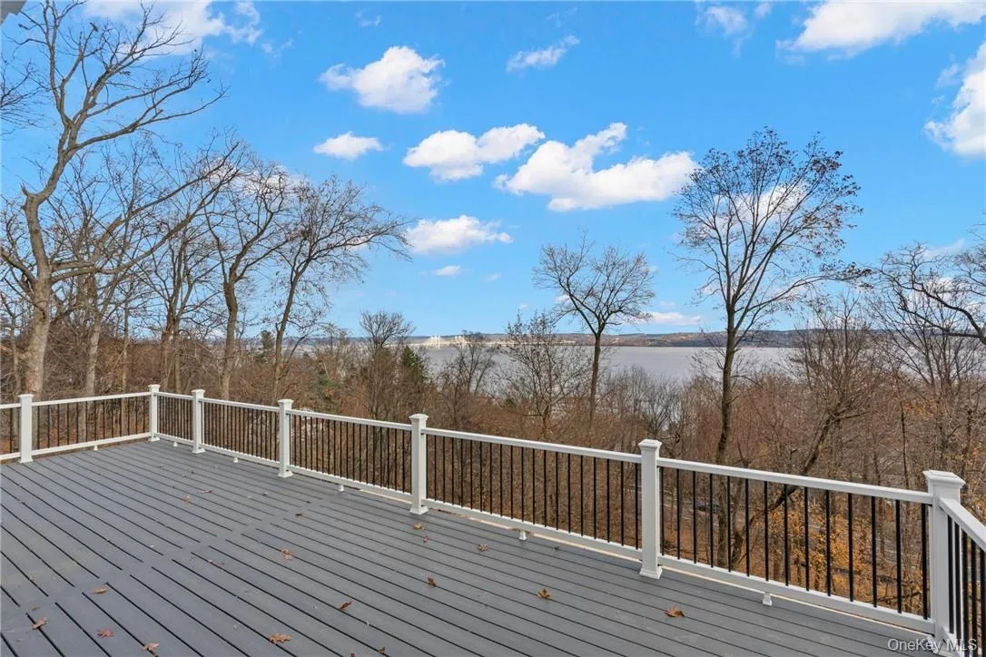 with Hudson River views with Hudson River views
