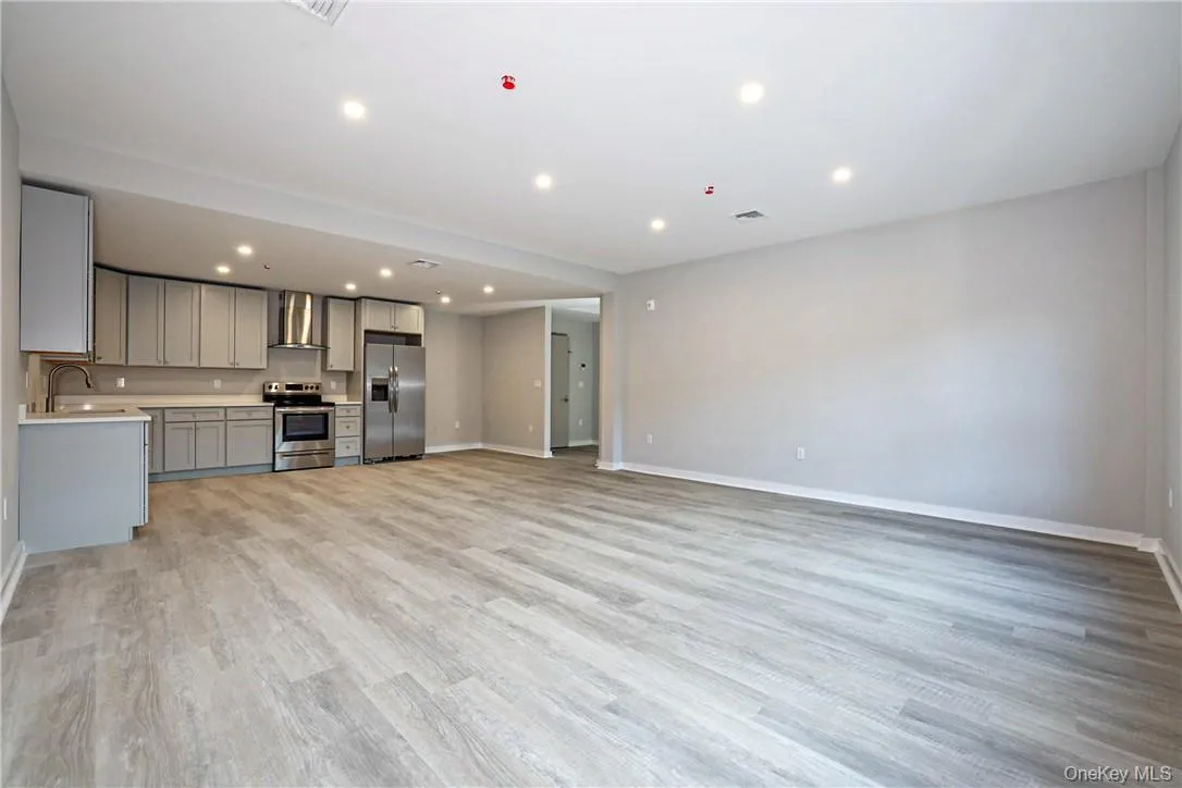 500 Commerce Street, Mount Pleasant, NY, 2 Bedrooms Bedrooms, 4 Rooms Rooms,1 BathroomBathrooms,Residential Lease,Idx,Commerce,0,H6275245 500 Commerce Street, Mount Pleasant, NY, 2 Bedrooms Bedrooms, 4 Rooms Rooms,1 BathroomBathrooms,Residential Lease,Idx,Commerce,0,H6275245