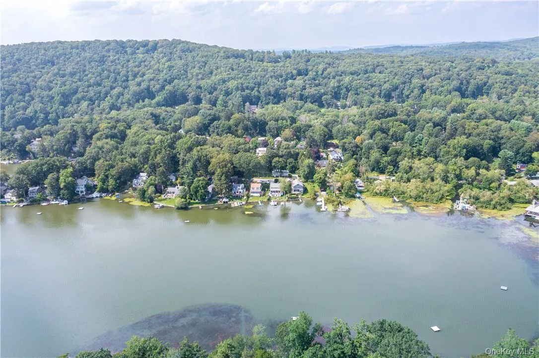 24 Cove Road, Lewisboro, NY, 3 Bedrooms Bedrooms, 7 Rooms Rooms,2 BathroomsBathrooms,Residential Lease,For Rent,Cove,0,H6276740 24 Cove Road, Lewisboro, NY, 3 Bedrooms Bedrooms, 7 Rooms Rooms,2 BathroomsBathrooms,Residential Lease,For Rent,Cove,0,H6276740
