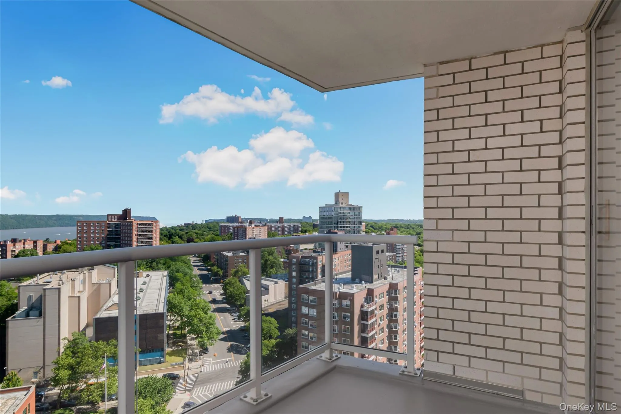 3333 Henry Hudson Parkway, New York, NY, 1 Bedroom Bedrooms, 4 Rooms Rooms,1 BathroomBathrooms,Residential,For Rent,Henry Hudson,0,H6288199 3333 Henry Hudson Parkway, New York, NY, 1 Bedroom Bedrooms, 4 Rooms Rooms,1 BathroomBathrooms,Residential,For Rent,Henry Hudson,0,H6288199