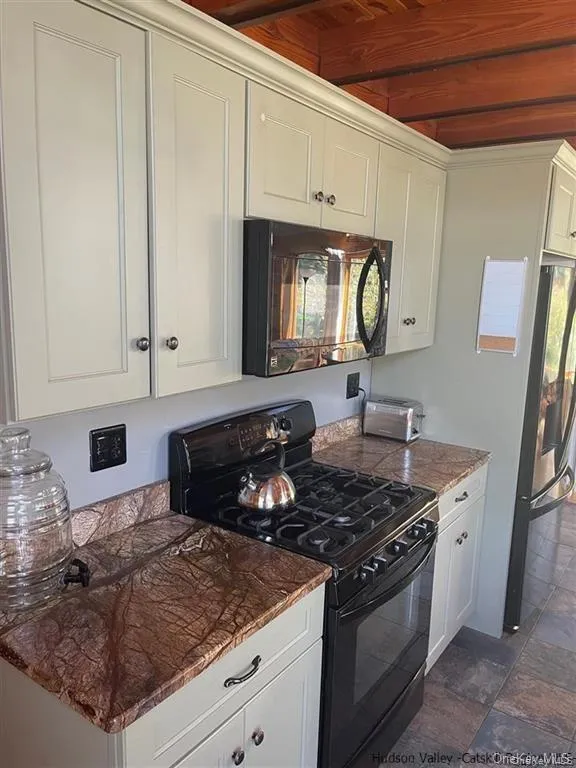 109 Goldrick Landing, Ulster, NY, 6 Bedrooms Bedrooms, 8 Rooms Rooms,3 BathroomsBathrooms,Residential,For Rent,Goldrick,0,H6288445 109 Goldrick Landing, Ulster, NY, 6 Bedrooms Bedrooms, 8 Rooms Rooms,3 BathroomsBathrooms,Residential,For Rent,Goldrick,0,H6288445