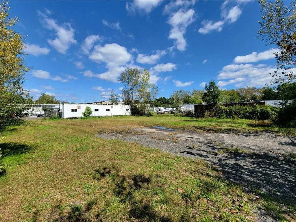 375 Western Highway, Orangetown, NY, ,Commercial Lease,Idx,Western,0,H6289851 375 Western Highway, Orangetown, NY, ,Commercial Lease,Idx,Western,0,H6289851