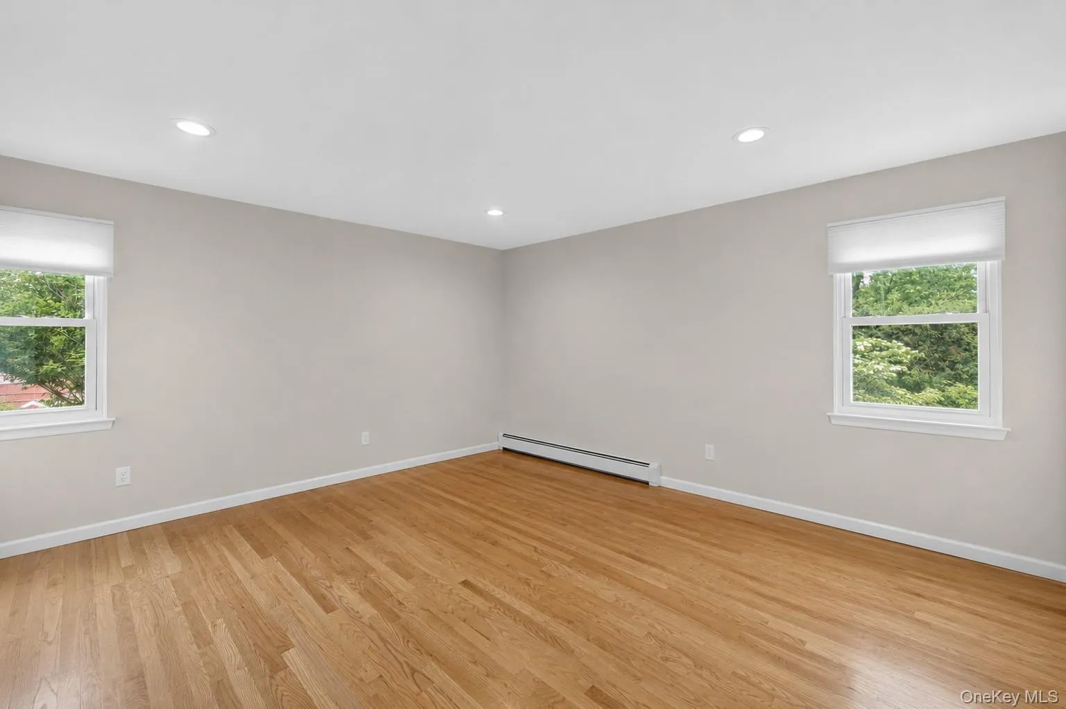 Bedroom 2 unfurnished. Bedroom 2 unfurnished.