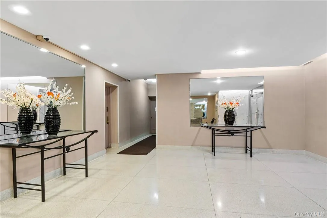 525 236 Street, New York, NY, 1 Bedroom Bedrooms, 3 Rooms Rooms,1 BathroomBathrooms,Residential Sale,For Rent,236,0,H6292011 525 236 Street, New York, NY, 1 Bedroom Bedrooms, 3 Rooms Rooms,1 BathroomBathrooms,Residential Sale,For Rent,236,0,H6292011