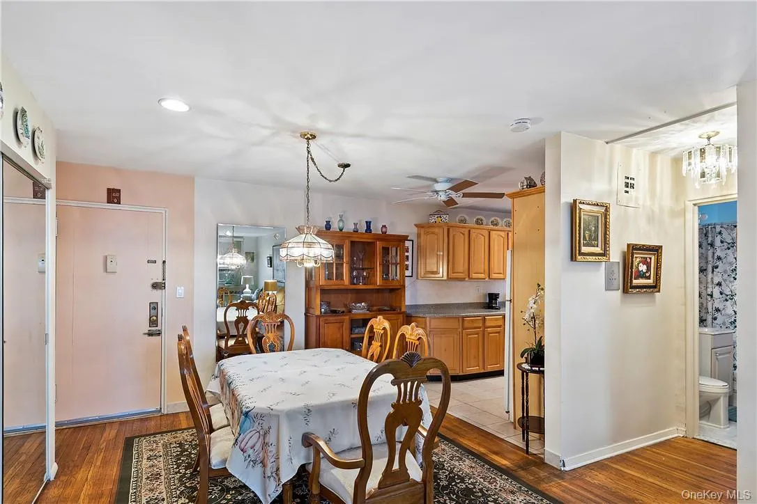 525 236 Street, New York, NY, 1 Bedroom Bedrooms, 3 Rooms Rooms,1 BathroomBathrooms,Residential Sale,For Rent,236,0,H6292011 525 236 Street, New York, NY, 1 Bedroom Bedrooms, 3 Rooms Rooms,1 BathroomBathrooms,Residential Sale,For Rent,236,0,H6292011