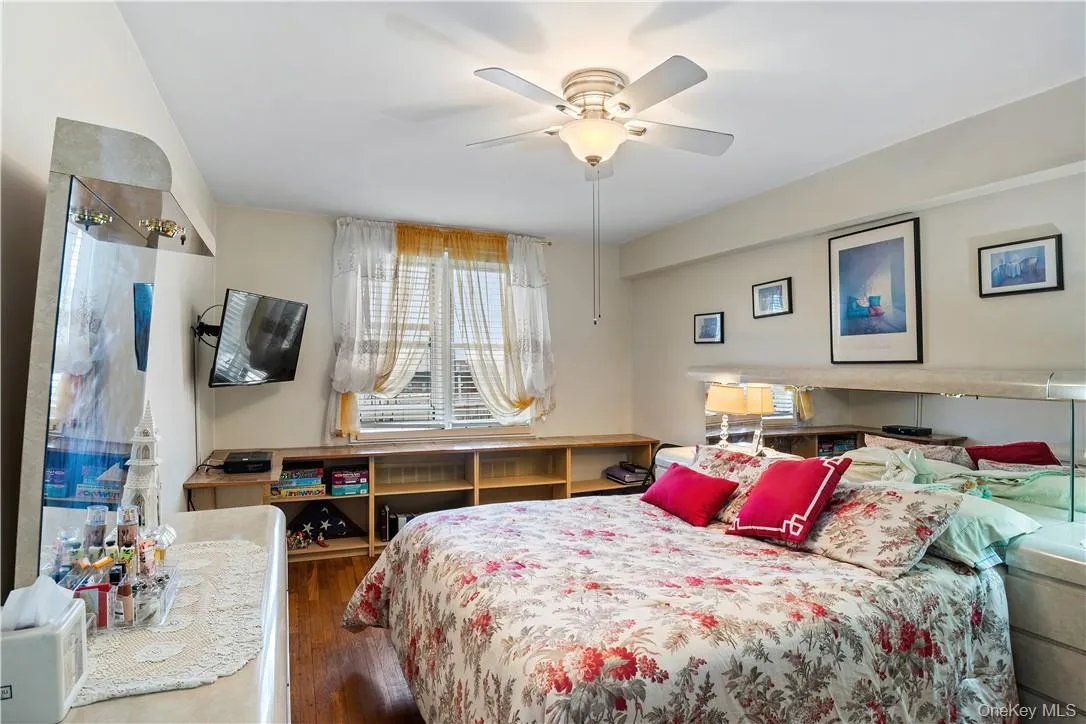 525 236 Street, New York, NY, 1 Bedroom Bedrooms, 3 Rooms Rooms,1 BathroomBathrooms,Residential Sale,For Rent,236,0,H6292011 525 236 Street, New York, NY, 1 Bedroom Bedrooms, 3 Rooms Rooms,1 BathroomBathrooms,Residential Sale,For Rent,236,0,H6292011