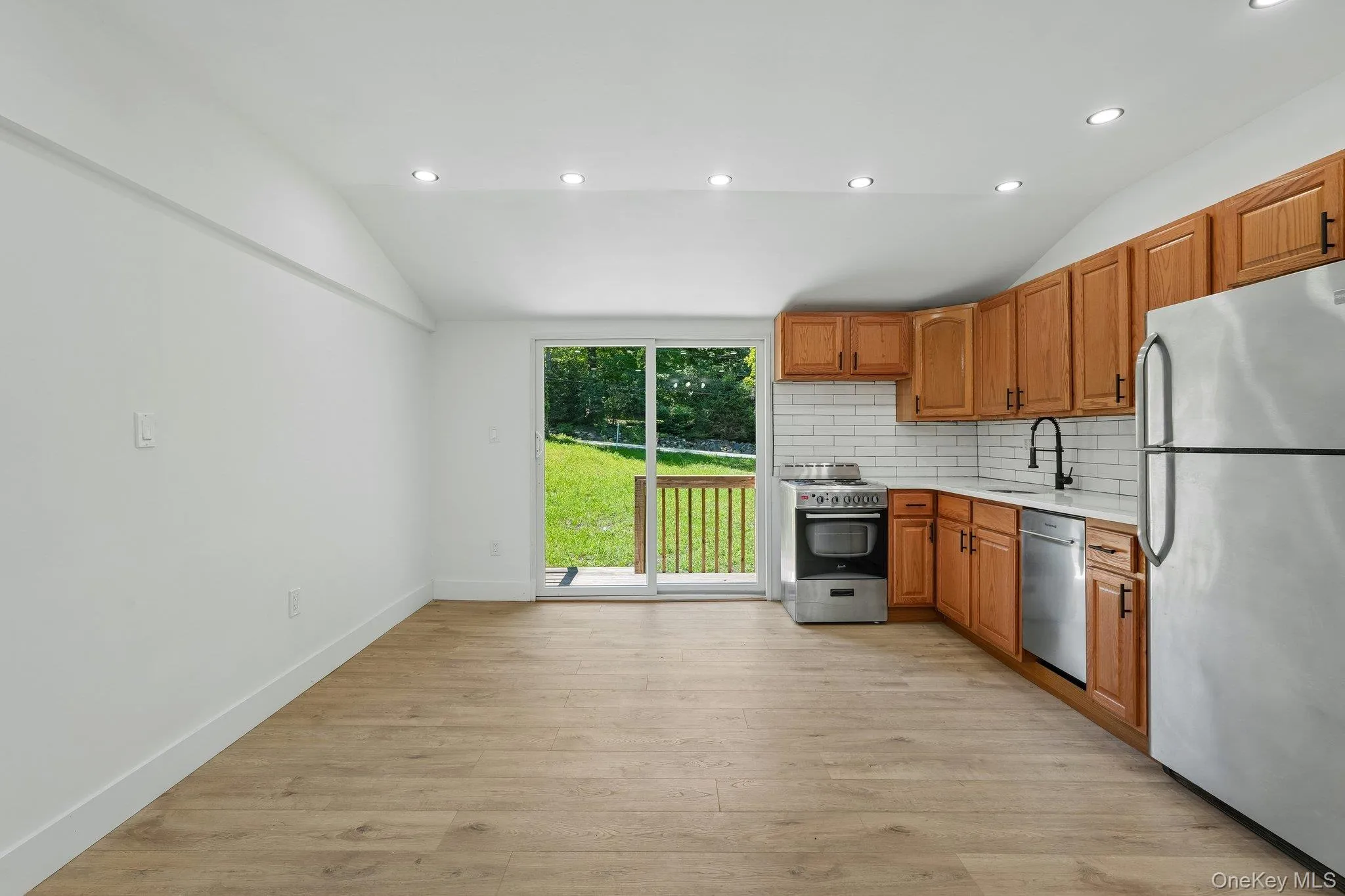 Room for an Eat-In-Table Room for an Eat-In-Table