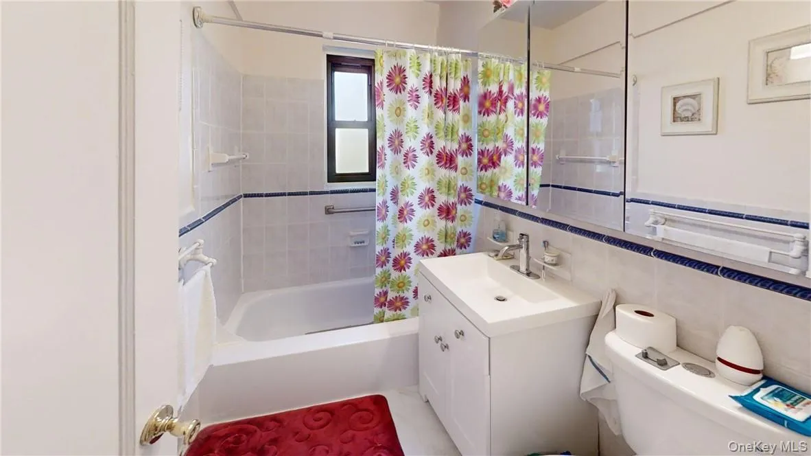 50 White Oak Street, New Rochelle, NY, 2 Bedrooms Bedrooms, 5 Rooms Rooms,1 BathroomBathrooms,Residential,For Rent,White Oak,0,H6301172 50 White Oak Street, New Rochelle, NY, 2 Bedrooms Bedrooms, 5 Rooms Rooms,1 BathroomBathrooms,Residential,For Rent,White Oak,0,H6301172