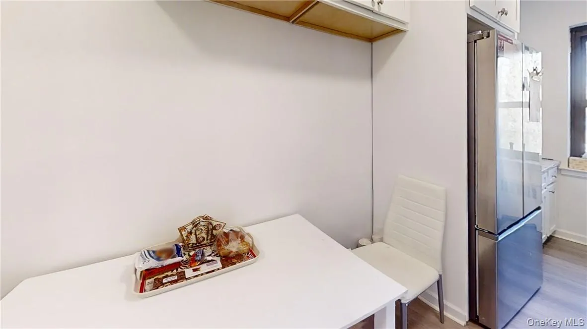 50 White Oak Street, New Rochelle, NY, 2 Bedrooms Bedrooms, 5 Rooms Rooms,1 BathroomBathrooms,Residential,For Rent,White Oak,0,H6301172 50 White Oak Street, New Rochelle, NY, 2 Bedrooms Bedrooms, 5 Rooms Rooms,1 BathroomBathrooms,Residential,For Rent,White Oak,0,H6301172