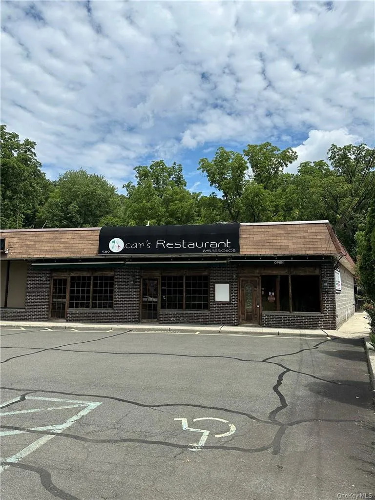 589 Route 303, Orangetown, NY, ,Commercial Lease,For Rent,Route 303,0,H6302612 589 Route 303, Orangetown, NY, ,Commercial Lease,For Rent,Route 303,0,H6302612