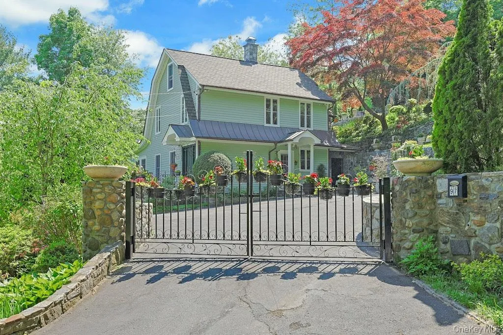 97 Underhill Road, Greenburgh, NY, 4 Bedrooms Bedrooms, 9 Rooms Rooms,2 BathroomsBathrooms,Residential,For Rent,Underhill,0,H6303051 97 Underhill Road, Greenburgh, NY, 4 Bedrooms Bedrooms, 9 Rooms Rooms,2 BathroomsBathrooms,Residential,For Rent,Underhill,0,H6303051