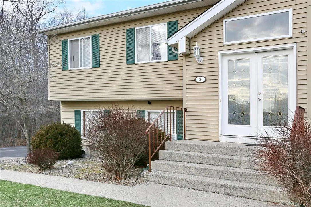 9 Aron Court, Ramapo, NY, 4 Bedrooms Bedrooms, 9 Rooms Rooms,3 BathroomsBathrooms,Residential Sale,For Rent,Aron,0,H6315100 9 Aron Court, Ramapo, NY, 4 Bedrooms Bedrooms, 9 Rooms Rooms,3 BathroomsBathrooms,Residential Sale,For Rent,Aron,0,H6315100