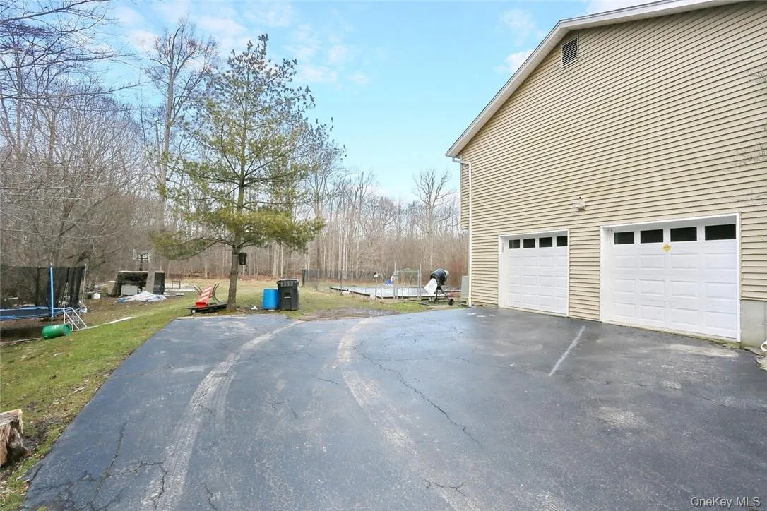 9 Aron Court, Ramapo, NY, 4 Bedrooms Bedrooms, 9 Rooms Rooms,3 BathroomsBathrooms,Residential Sale,For Rent,Aron,0,H6315100 9 Aron Court, Ramapo, NY, 4 Bedrooms Bedrooms, 9 Rooms Rooms,3 BathroomsBathrooms,Residential Sale,For Rent,Aron,0,H6315100