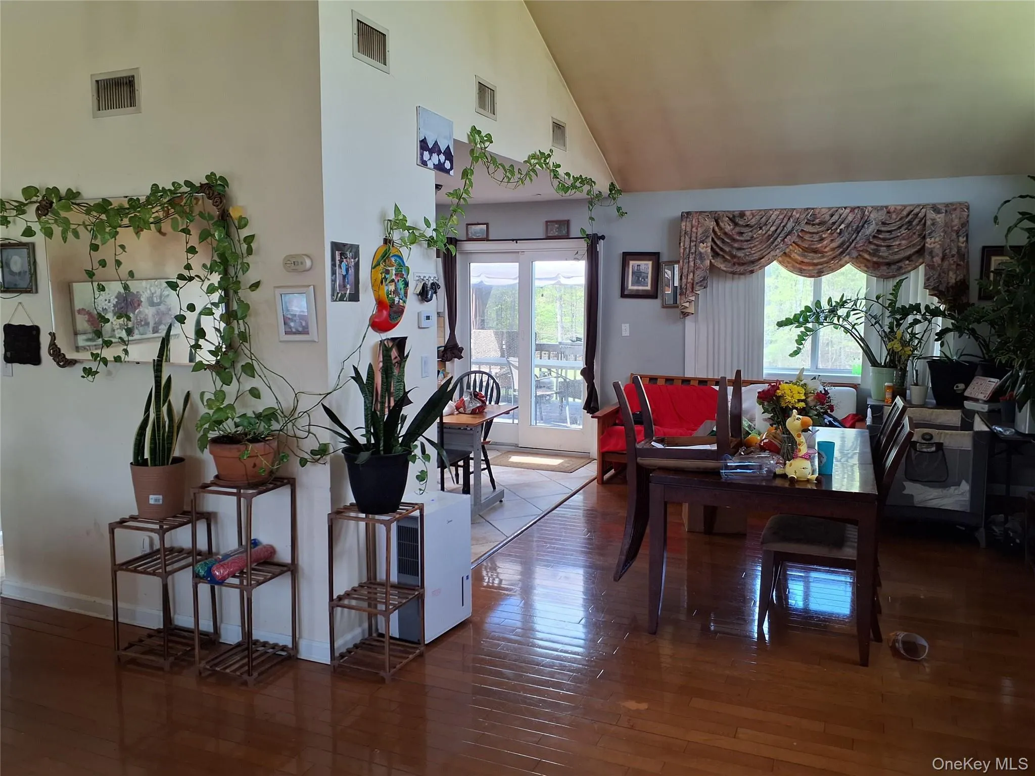 9 Aron Court, Ramapo, NY, 4 Bedrooms Bedrooms, 9 Rooms Rooms,3 BathroomsBathrooms,Residential Sale,For Rent,Aron,0,H6315100 9 Aron Court, Ramapo, NY, 4 Bedrooms Bedrooms, 9 Rooms Rooms,3 BathroomsBathrooms,Residential Sale,For Rent,Aron,0,H6315100
