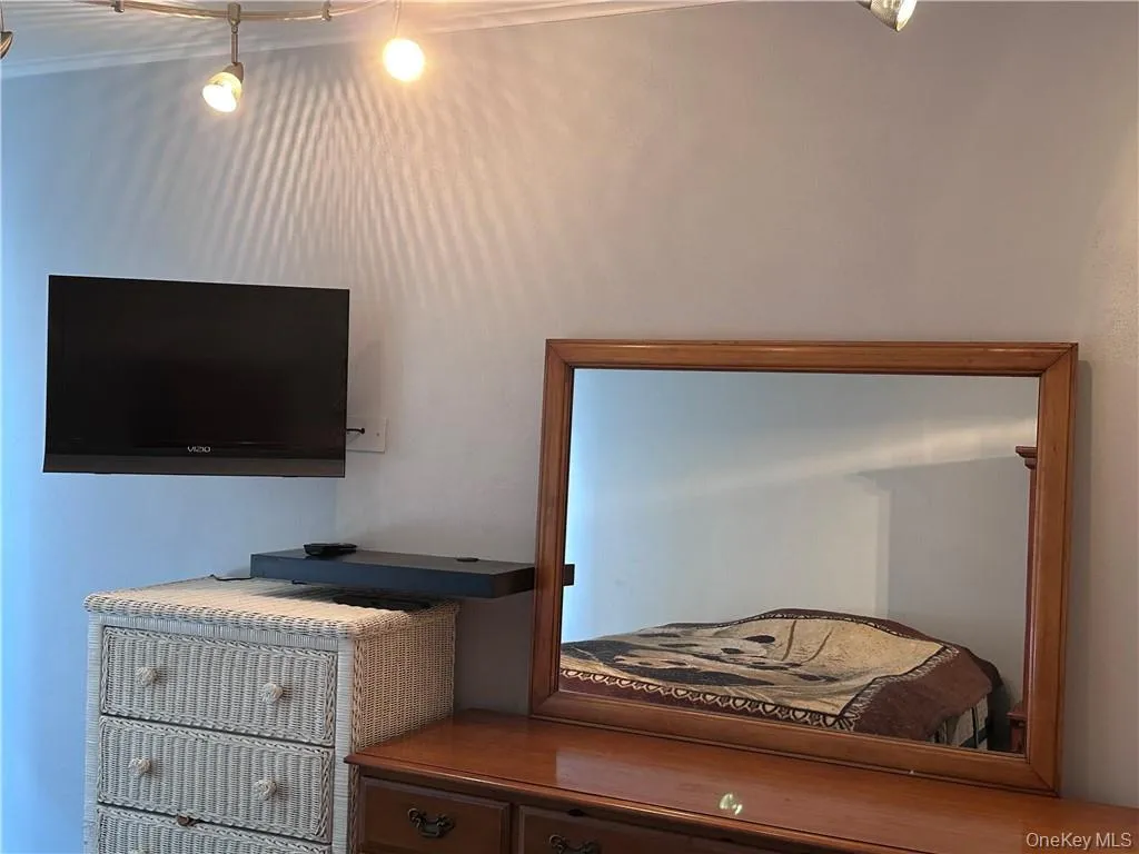 Mounted TV included Mounted TV included