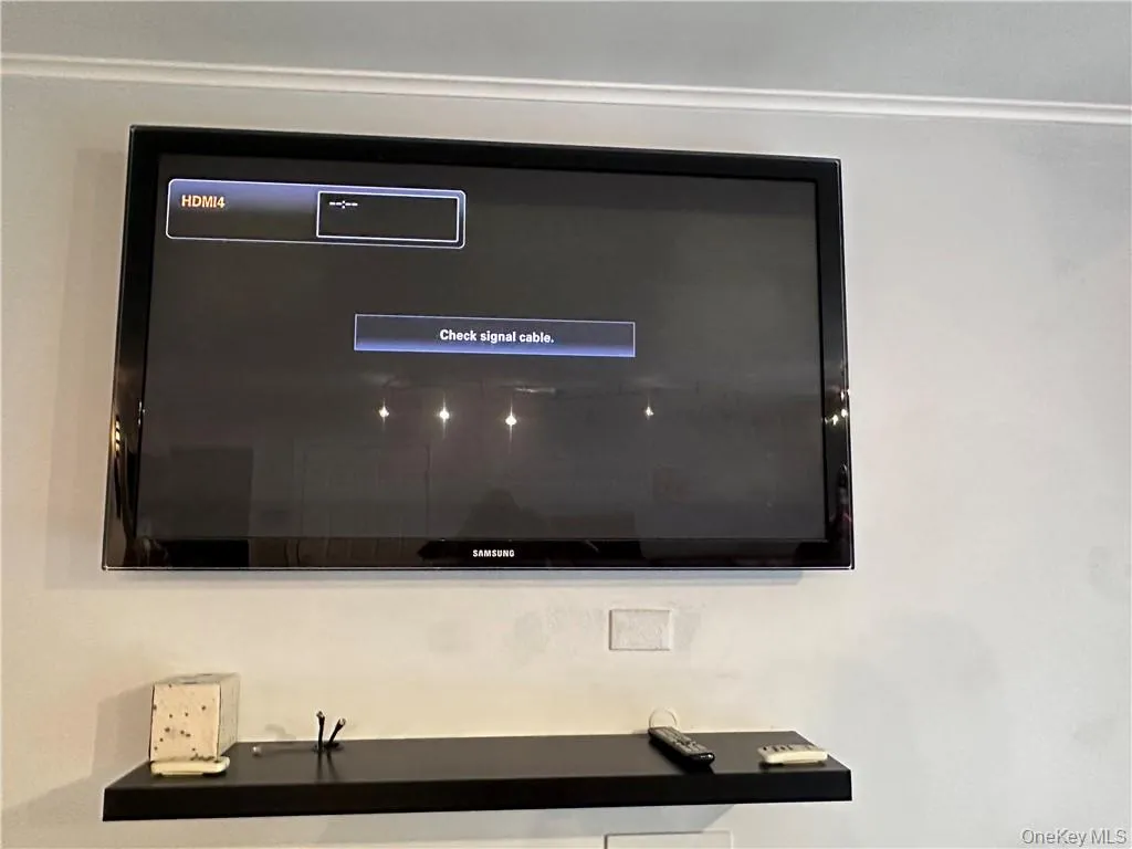 Wide mounted flat screen TV included Wide mounted flat screen TV included