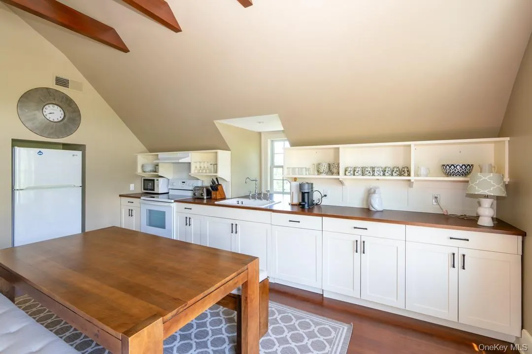20 Smithfield Way, Amenia, NY, 7 Bedrooms Bedrooms, 20 Rooms Rooms,3 BathroomsBathrooms,Residential,For Rent,Smithfield,0,H6318483 20 Smithfield Way, Amenia, NY, 7 Bedrooms Bedrooms, 20 Rooms Rooms,3 BathroomsBathrooms,Residential,For Rent,Smithfield,0,H6318483