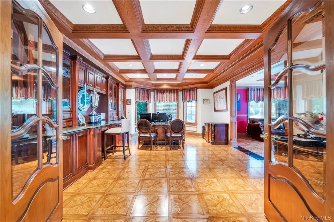 4 Old Wagon Lane, North Hempstead, NY, 6 Bedrooms Bedrooms, 18 Rooms Rooms,7 BathroomsBathrooms,Residential,For Rent,Old Wagon,0,H6318594 4 Old Wagon Lane, North Hempstead, NY, 6 Bedrooms Bedrooms, 18 Rooms Rooms,7 BathroomsBathrooms,Residential,For Rent,Old Wagon,0,H6318594