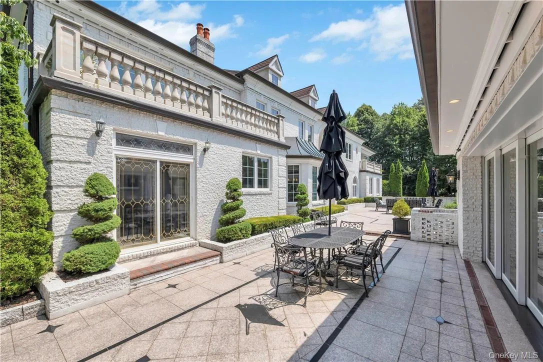 4 Old Wagon Lane, North Hempstead, NY, 6 Bedrooms Bedrooms, 18 Rooms Rooms,7 BathroomsBathrooms,Residential,For Rent,Old Wagon,0,H6318594 4 Old Wagon Lane, North Hempstead, NY, 6 Bedrooms Bedrooms, 18 Rooms Rooms,7 BathroomsBathrooms,Residential,For Rent,Old Wagon,0,H6318594