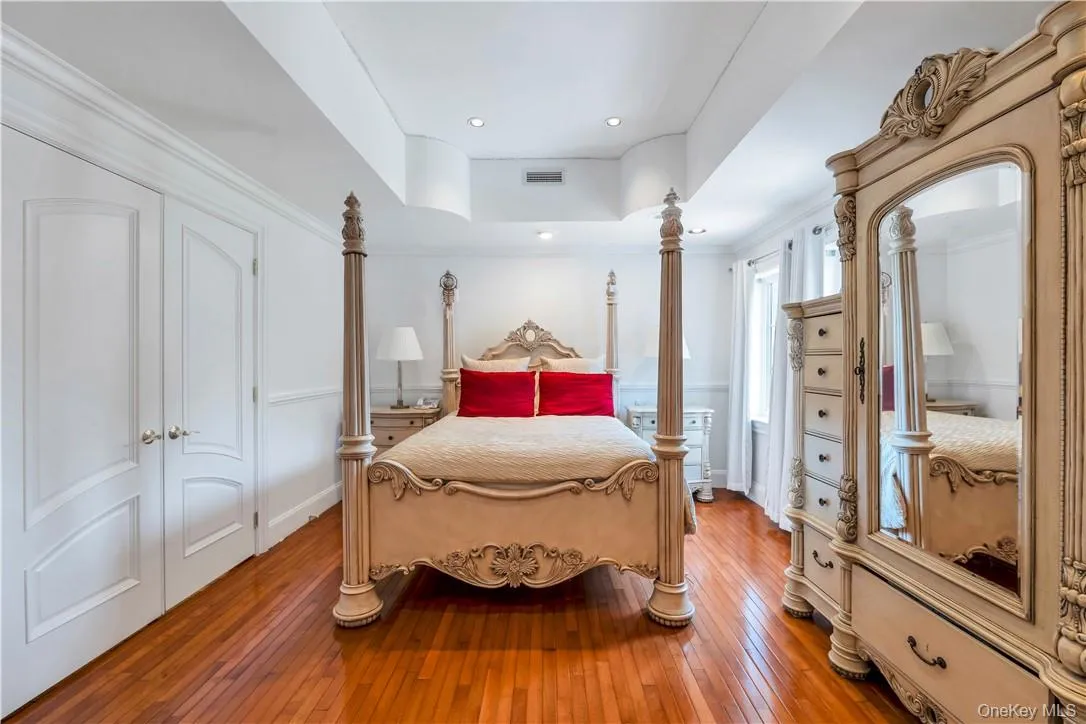 4 Old Wagon Lane, North Hempstead, NY, 6 Bedrooms Bedrooms, 18 Rooms Rooms,7 BathroomsBathrooms,Residential,For Rent,Old Wagon,0,H6318594 4 Old Wagon Lane, North Hempstead, NY, 6 Bedrooms Bedrooms, 18 Rooms Rooms,7 BathroomsBathrooms,Residential,For Rent,Old Wagon,0,H6318594