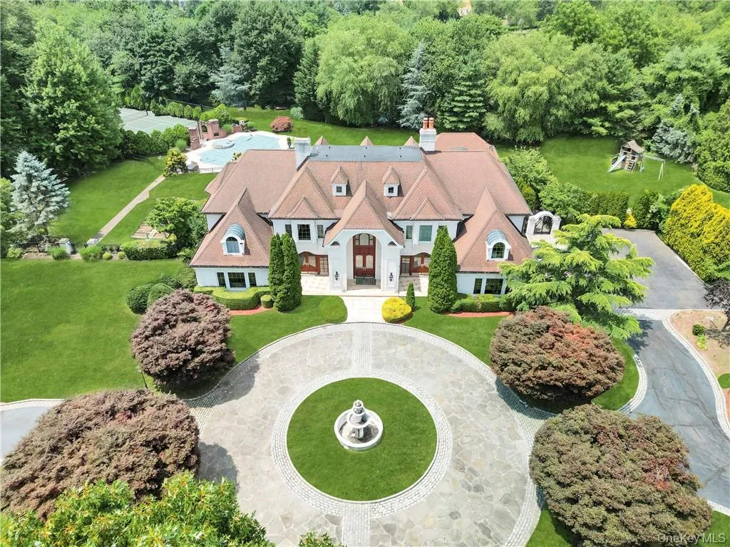 4 Old Wagon Lane, North Hempstead, NY, 6 Bedrooms Bedrooms, 18 Rooms Rooms,7 BathroomsBathrooms,Residential,For Rent,Old Wagon,0,H6318594 4 Old Wagon Lane, North Hempstead, NY, 6 Bedrooms Bedrooms, 18 Rooms Rooms,7 BathroomsBathrooms,Residential,For Rent,Old Wagon,0,H6318594