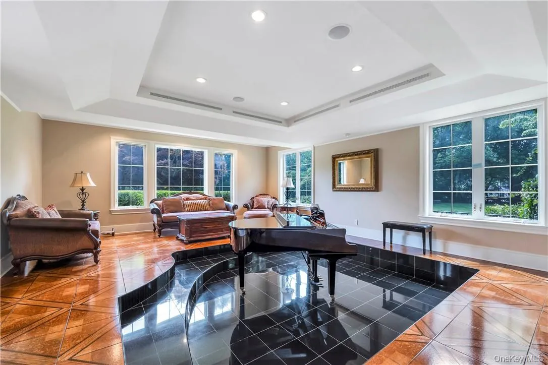 Entertainment/Piano Room Entertainment/Piano Room