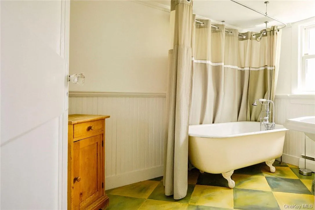 Bathroom with independent shower and bath Bathroom with independent shower and bath