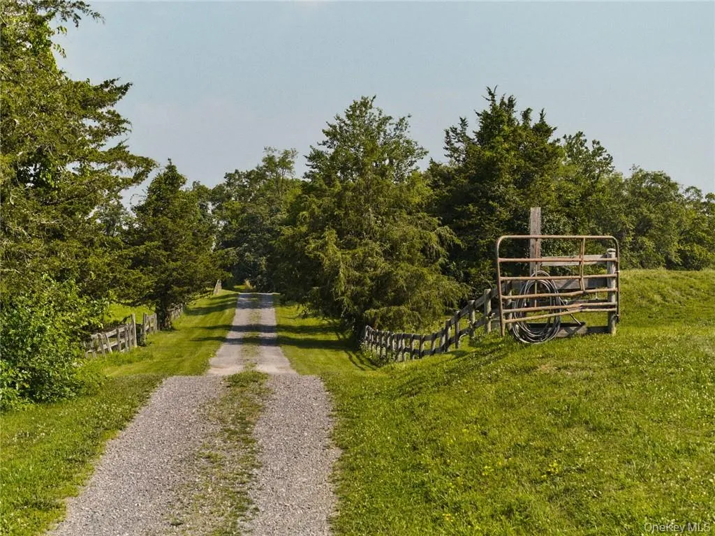 Surrounding community with a yard Surrounding community with a yard