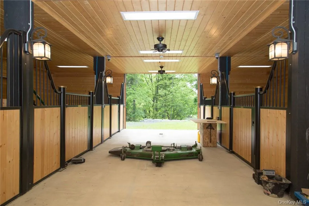 Barn Pros Equestrian Facilities World Wide horse facility Barn Pros Equestrian Facilities World Wide horse facility