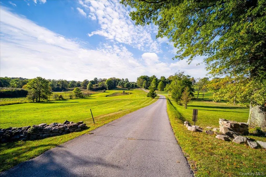 349 Sarah Wells Trail, Goshen, NY, 6 Bedrooms Bedrooms, 10 Rooms Rooms,5 BathroomsBathrooms,Residential Sale,For Rent,Sarah Wells,0,H4748656 349 Sarah Wells Trail, Goshen, NY, 6 Bedrooms Bedrooms, 10 Rooms Rooms,5 BathroomsBathrooms,Residential Sale,For Rent,Sarah Wells,0,H4748656