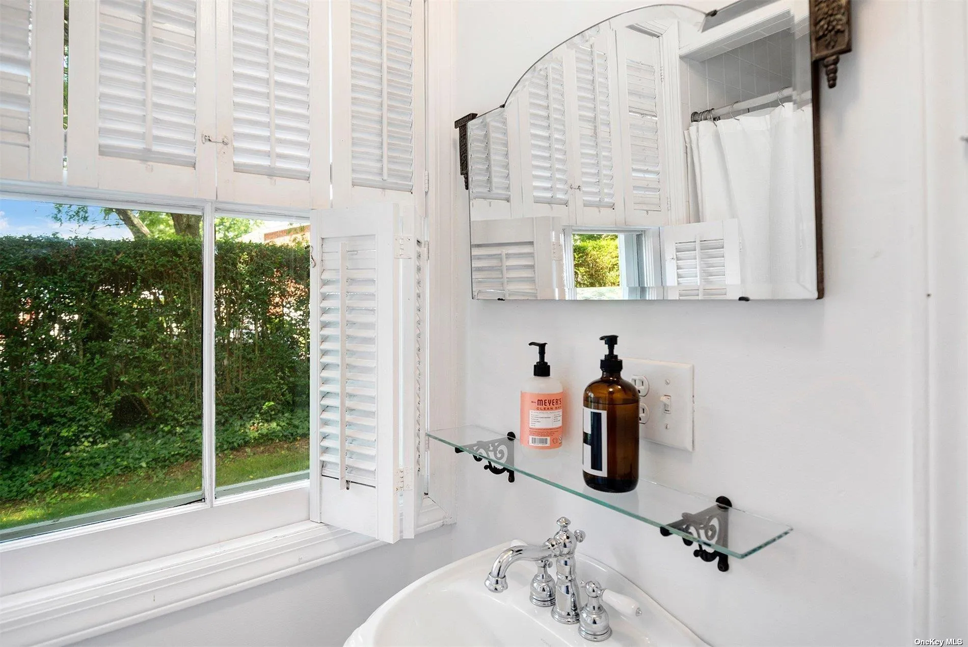 640 Orchard Street, Southold, NY, 3 Bedrooms Bedrooms, 7 Rooms Rooms,2 BathroomsBathrooms,Residential Lease,Idx,Orchard,0,L3185487 640 Orchard Street, Southold, NY, 3 Bedrooms Bedrooms, 7 Rooms Rooms,2 BathroomsBathrooms,Residential Lease,Idx,Orchard,0,L3185487