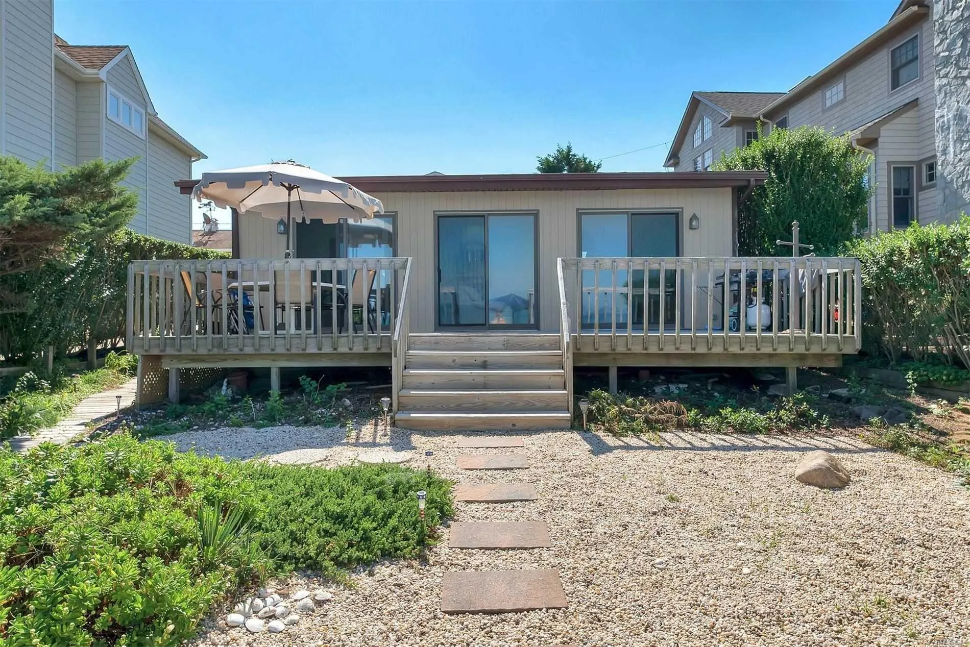 11A Oakhurst Road, Southampton, NY, 2 Bedrooms Bedrooms, 6 Rooms Rooms,1 BathroomBathrooms,Residential Lease,For Rent,Oakhurst,0,L3208484 11A Oakhurst Road, Southampton, NY, 2 Bedrooms Bedrooms, 6 Rooms Rooms,1 BathroomBathrooms,Residential Lease,For Rent,Oakhurst,0,L3208484