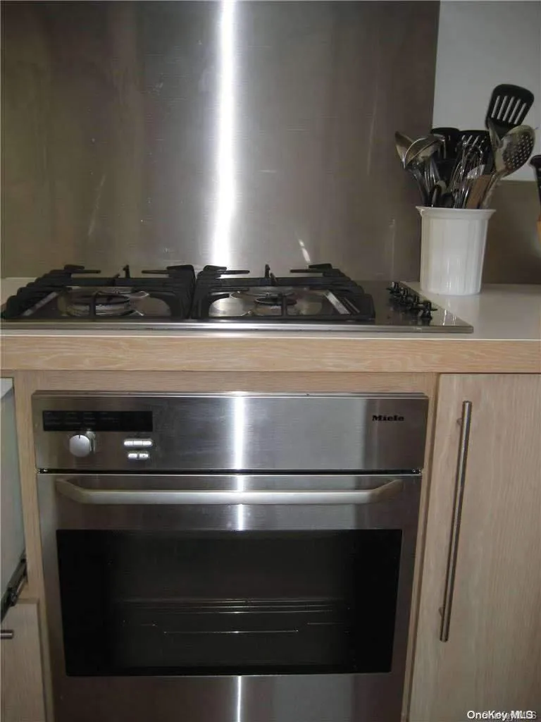 4 Superior Walk, Brookhaven, NY, 3 Bedrooms Bedrooms, 5 Rooms Rooms,1 BathroomBathrooms,Residential Lease,For Rent,Superior,0,L3287688 4 Superior Walk, Brookhaven, NY, 3 Bedrooms Bedrooms, 5 Rooms Rooms,1 BathroomBathrooms,Residential Lease,For Rent,Superior,0,L3287688