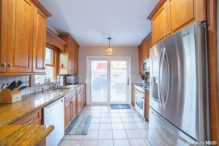 908 Evergreen Walk, Islip, NY, 4 Bedrooms Bedrooms, 6 Rooms Rooms,2 BathroomsBathrooms,Residential Lease,For Rent,Evergreen,0,L3289117 908 Evergreen Walk, Islip, NY, 4 Bedrooms Bedrooms, 6 Rooms Rooms,2 BathroomsBathrooms,Residential Lease,For Rent,Evergreen,0,L3289117