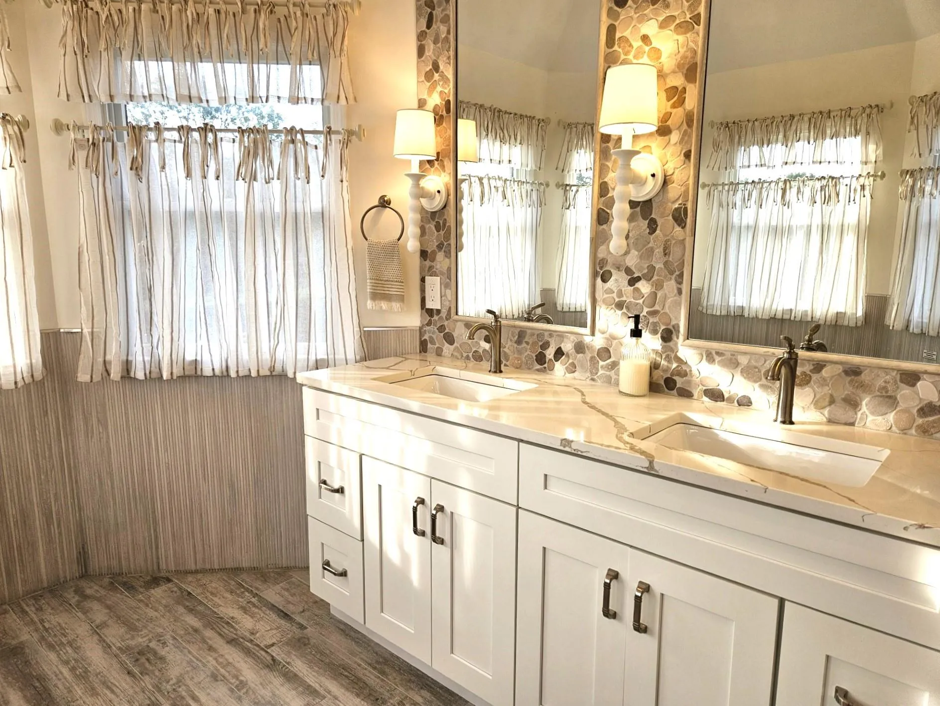 1275 The Esplanade, Southold, NY, 4 Bedrooms Bedrooms, 9 Rooms Rooms,2 BathroomsBathrooms,Residential Lease,For Rent,The Esplanade,0,L3289709 1275 The Esplanade, Southold, NY, 4 Bedrooms Bedrooms, 9 Rooms Rooms,2 BathroomsBathrooms,Residential Lease,For Rent,The Esplanade,0,L3289709