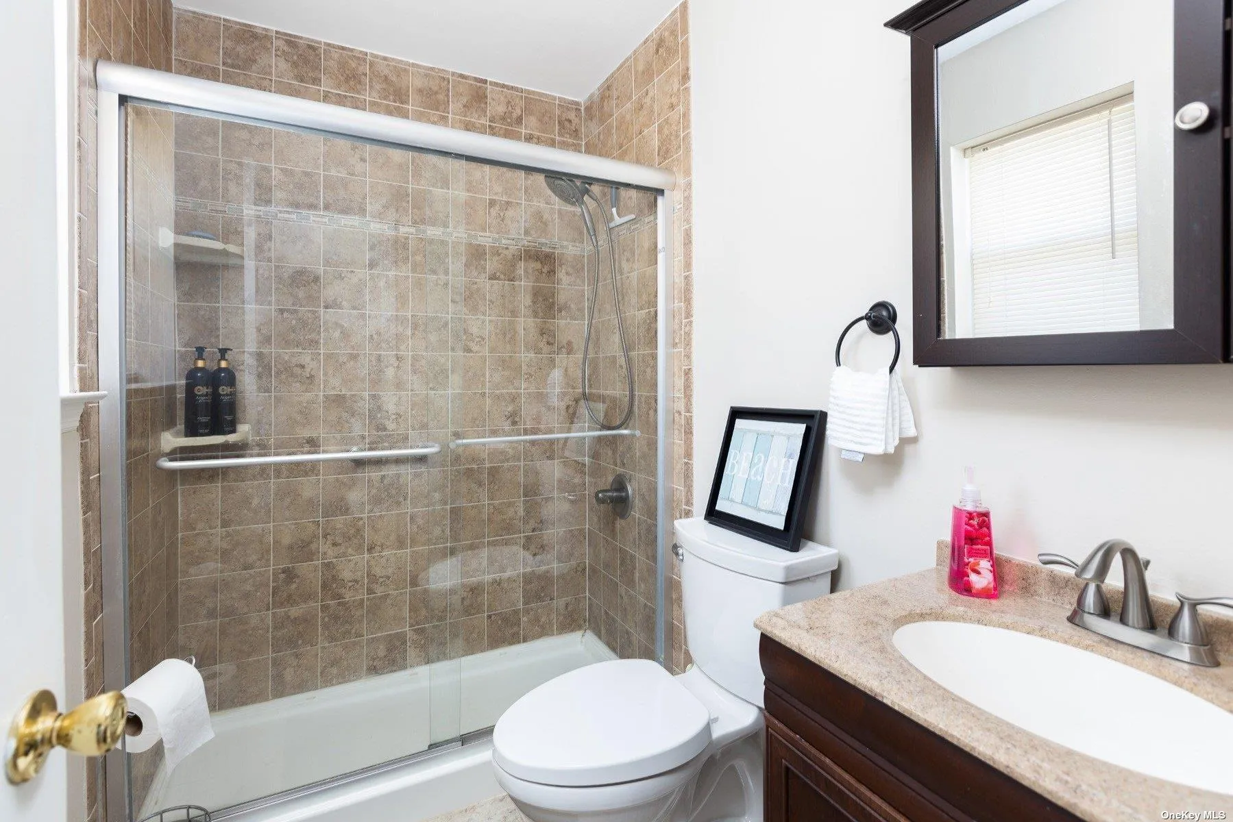 400 Wells Road, Southold, NY, 3 Bedrooms Bedrooms, 6 Rooms Rooms,2 BathroomsBathrooms,Residential Lease,For Rent,Wells,0,L3301375 400 Wells Road, Southold, NY, 3 Bedrooms Bedrooms, 6 Rooms Rooms,2 BathroomsBathrooms,Residential Lease,For Rent,Wells,0,L3301375