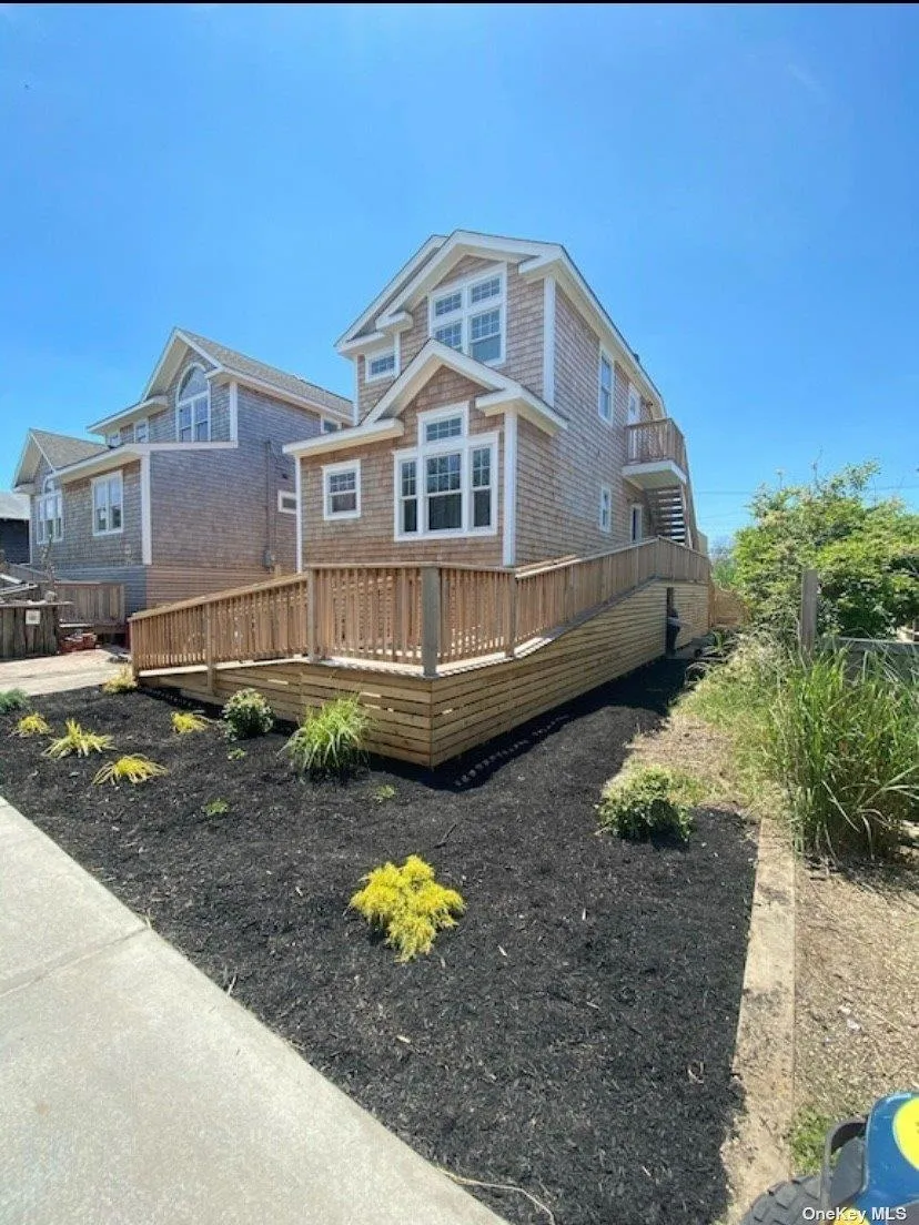 343 Dehnhoff, Islip, NY, 4 Bedrooms Bedrooms, 6 Rooms Rooms,2 BathroomsBathrooms,Residential Lease,For Rent,Dehnhoff,0,L3310108 343 Dehnhoff, Islip, NY, 4 Bedrooms Bedrooms, 6 Rooms Rooms,2 BathroomsBathrooms,Residential Lease,For Rent,Dehnhoff,0,L3310108