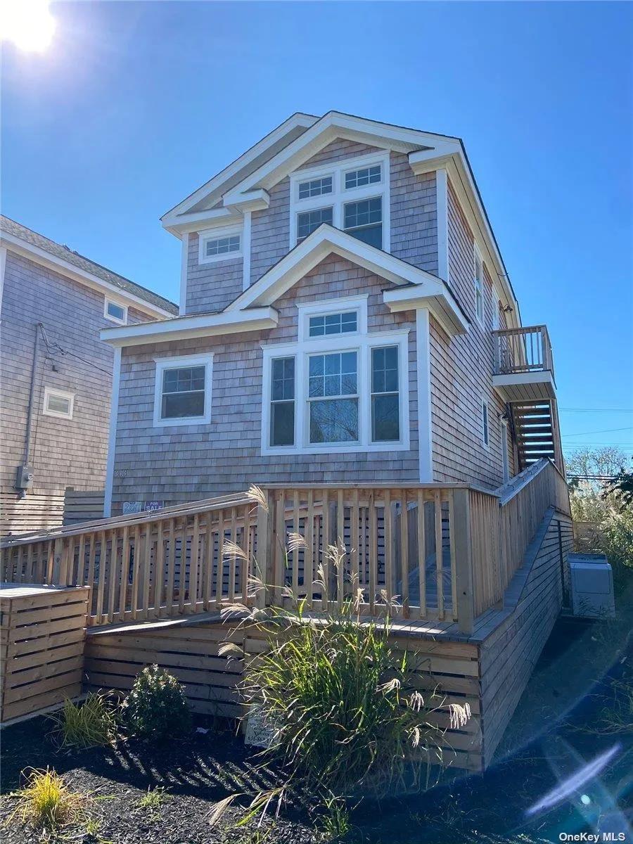 343 Dehnhoff, Islip, NY, 4 Bedrooms Bedrooms, 6 Rooms Rooms,2 BathroomsBathrooms,Residential Lease,For Rent,Dehnhoff,0,L3310108 343 Dehnhoff, Islip, NY, 4 Bedrooms Bedrooms, 6 Rooms Rooms,2 BathroomsBathrooms,Residential Lease,For Rent,Dehnhoff,0,L3310108
