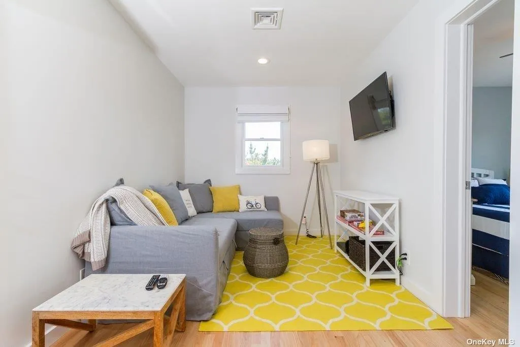 109 Bungalow Walk, Islip, NY, 4 Bedroom Bedrooms, 9 Room Rooms,2 BathroomBathrooms,Residential Lease,For Rent,Bungalow,0,L3354029 109 Bungalow Walk, Islip, NY, 4 Bedroom Bedrooms, 9 Room Rooms,2 BathroomBathrooms,Residential Lease,For Rent,Bungalow,0,L3354029
