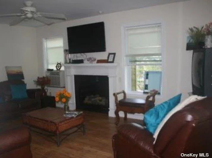 201 Cottage Walk, Islip, NY, 5 Bedrooms Bedrooms, 8 Rooms Rooms,2 BathroomsBathrooms,Residential Lease,For Rent,Cottage,0,L3367643 201 Cottage Walk, Islip, NY, 5 Bedrooms Bedrooms, 8 Rooms Rooms,2 BathroomsBathrooms,Residential Lease,For Rent,Cottage,0,L3367643