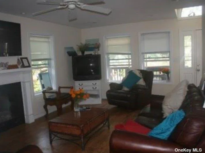 201 Cottage Walk, Islip, NY, 5 Bedrooms Bedrooms, 8 Rooms Rooms,2 BathroomsBathrooms,Residential Lease,For Rent,Cottage,0,L3367643 201 Cottage Walk, Islip, NY, 5 Bedrooms Bedrooms, 8 Rooms Rooms,2 BathroomsBathrooms,Residential Lease,For Rent,Cottage,0,L3367643