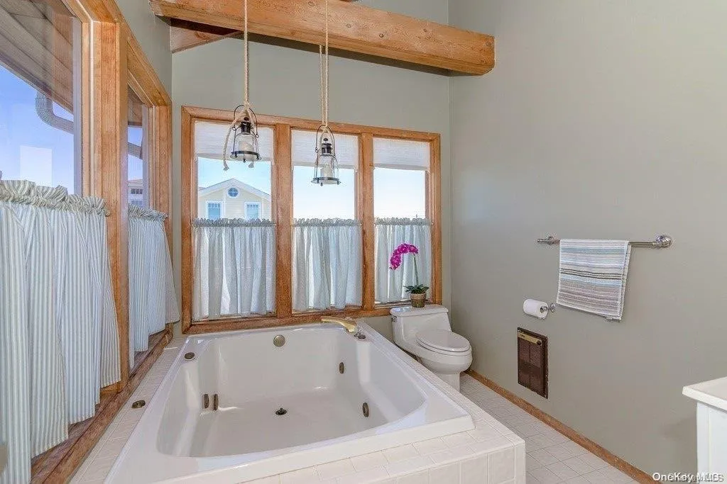 12 Sea Breeze Walk, Islip, NY, 4 Bedrooms Bedrooms, 7 Rooms Rooms,2 BathroomsBathrooms,Residential Lease,For Rent,Sea Breeze,0,L3376915 12 Sea Breeze Walk, Islip, NY, 4 Bedrooms Bedrooms, 7 Rooms Rooms,2 BathroomsBathrooms,Residential Lease,For Rent,Sea Breeze,0,L3376915